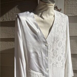 Carole Little Elegant White Button-Up Bloused